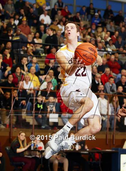 Thumbnail 3 in Farrell vs. Elk County Catholic (PIAA Class A Second Round) photogallery.