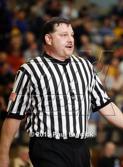Thumbnail 1 in Farrell vs. Elk County Catholic (PIAA Class A Second Round) photogallery.