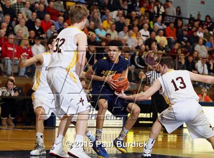 Thumbnail 2 in Farrell vs. Elk County Catholic (PIAA Class A Second Round) photogallery.