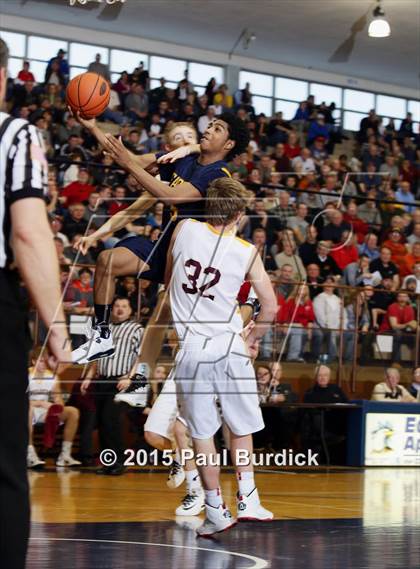 Thumbnail 1 in Farrell vs. Elk County Catholic (PIAA Class A Second Round) photogallery.