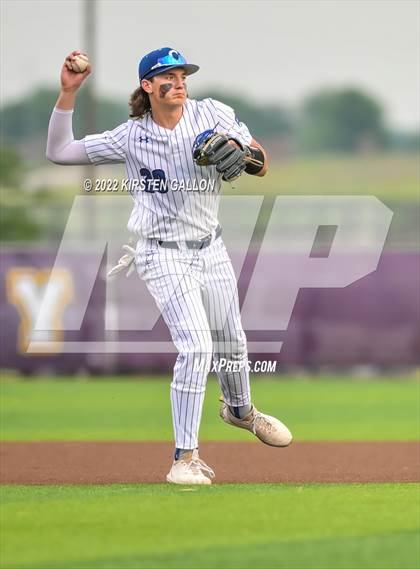 Thumbnail 2 in Centennial vs. Aledo (UIL 5A Region 1 Regional) photogallery.