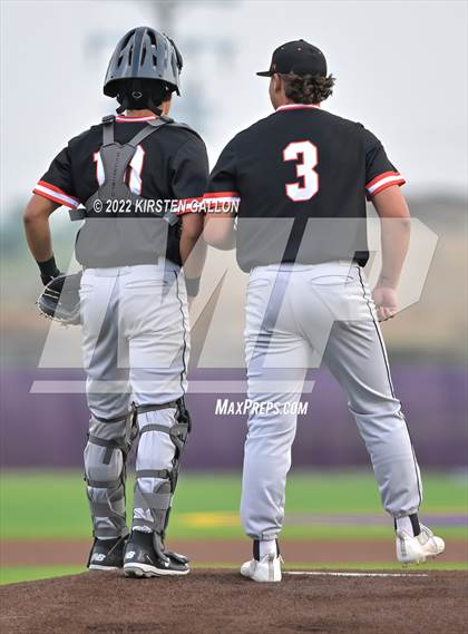 Thumbnail 2 in Centennial vs. Aledo (UIL 5A Region 1 Regional) photogallery.