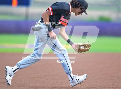 Thumbnail 1 in Centennial vs. Aledo (UIL 5A Region 1 Regional) photogallery.