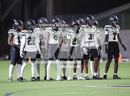 Thumbnail 1 in Iowa Colony vs. Randle (UIL 5A D2 Football Quarterfinal) photogallery.