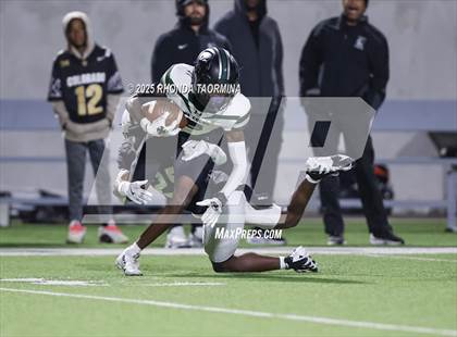Thumbnail 1 in Iowa Colony vs. Randle (UIL 5A D2 Football Quarterfinal) photogallery.