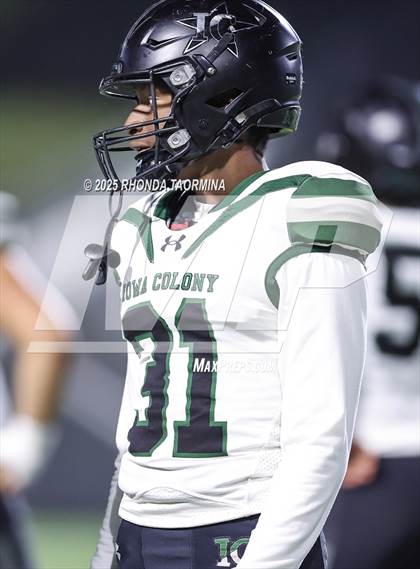 Thumbnail 1 in Iowa Colony vs. Randle (UIL 5A D2 Football Quarterfinal) photogallery.