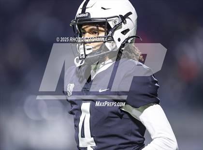 Thumbnail 3 in Iowa Colony vs. Randle (UIL 5A D2 Football Quarterfinal) photogallery.