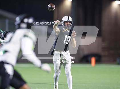 Thumbnail 3 in Iowa Colony vs. Randle (UIL 5A D2 Football Quarterfinal) photogallery.