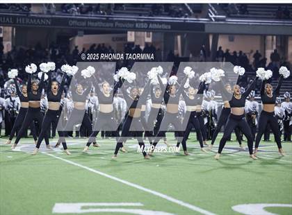 Thumbnail 2 in Iowa Colony vs. Randle (UIL 5A D2 Football Quarterfinal) photogallery.