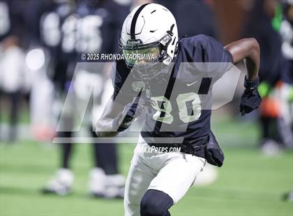 Thumbnail 3 in Iowa Colony vs. Randle (UIL 5A D2 Football Quarterfinal) photogallery.