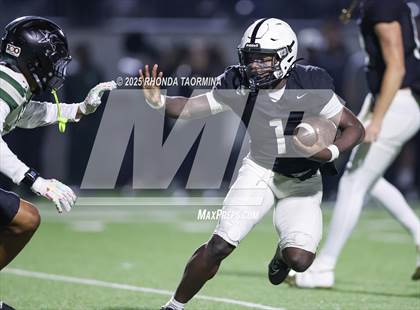 Thumbnail 3 in Iowa Colony vs. Randle (UIL 5A D2 Football Quarterfinal) photogallery.