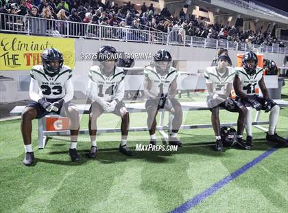 Thumbnail 3 in Iowa Colony vs. Randle (UIL 5A D2 Football Quarterfinal) photogallery.