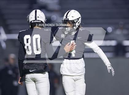 Thumbnail 3 in Iowa Colony vs. Randle (UIL 5A D2 Football Quarterfinal) photogallery.