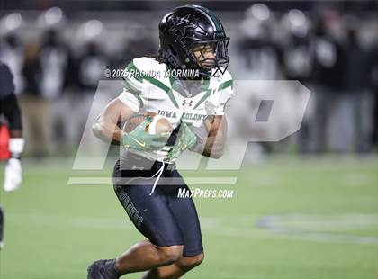 Thumbnail 3 in Iowa Colony vs. Randle (UIL 5A D2 Football Quarterfinal) photogallery.