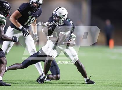 Thumbnail 2 in Iowa Colony vs. Randle (UIL 5A D2 Football Quarterfinal) photogallery.