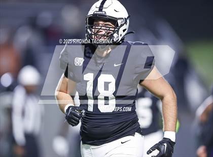 Thumbnail 3 in Iowa Colony vs. Randle (UIL 5A D2 Football Quarterfinal) photogallery.