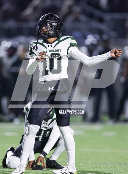 Thumbnail 2 in Iowa Colony vs. Randle (UIL 5A D2 Football Quarterfinal) photogallery.