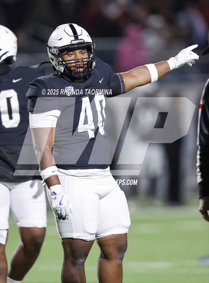 Thumbnail 1 in Iowa Colony vs. Randle (UIL 5A D2 Football Quarterfinal) photogallery.