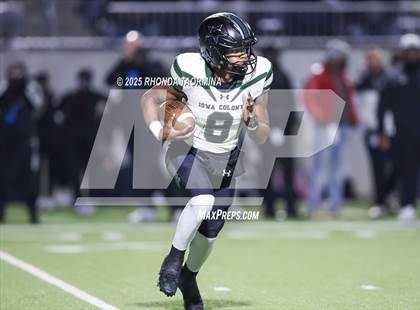 Thumbnail 3 in Iowa Colony vs. Randle (UIL 5A D2 Football Quarterfinal) photogallery.