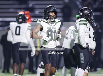 Thumbnail 2 in Iowa Colony vs. Randle (UIL 5A D2 Football Quarterfinal) photogallery.