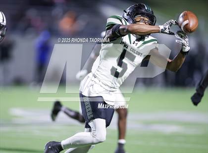 Thumbnail 3 in Iowa Colony vs. Randle (UIL 5A D2 Football Quarterfinal) photogallery.