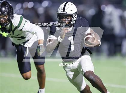 Thumbnail 1 in Iowa Colony vs. Randle (UIL 5A D2 Football Quarterfinal) photogallery.