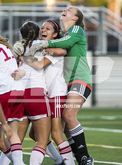 Thumbnail 3 in Mineral Wells vs Wylie (UIL 4A Regional Quarterfinal) photogallery.