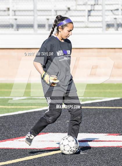 Thumbnail 1 in Mineral Wells vs Wylie (UIL 4A Regional Quarterfinal) photogallery.