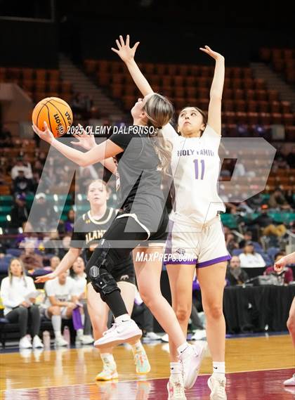 Thumbnail 1 in Alamosa vs Holy Family (CHSAA 4A Great 8) photogallery.