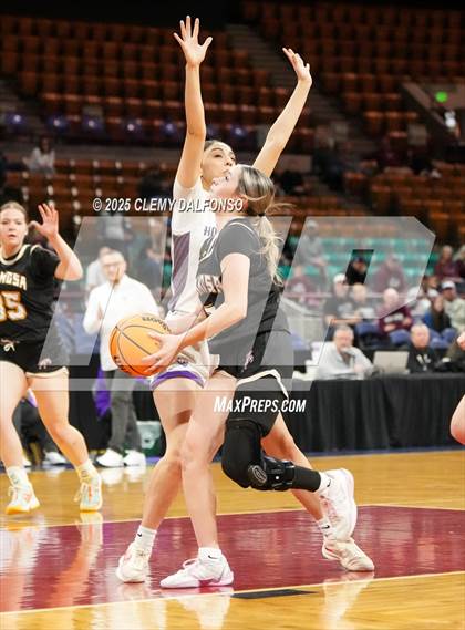Thumbnail 2 in Alamosa vs Holy Family (CHSAA 4A Great 8) photogallery.
