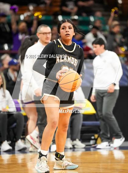 Thumbnail 3 in Alamosa vs Holy Family (CHSAA 4A Great 8) photogallery.