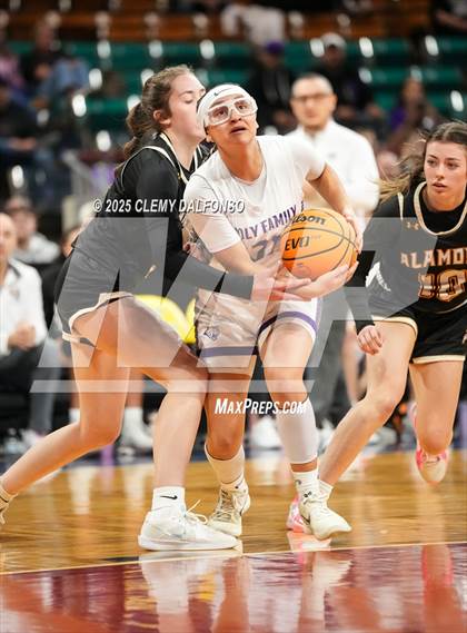 Thumbnail 2 in Alamosa vs Holy Family (CHSAA 4A Great 8) photogallery.