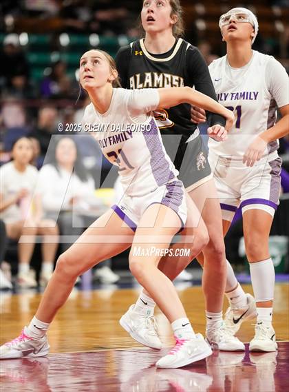 Thumbnail 2 in Alamosa vs Holy Family (CHSAA 4A Great 8) photogallery.