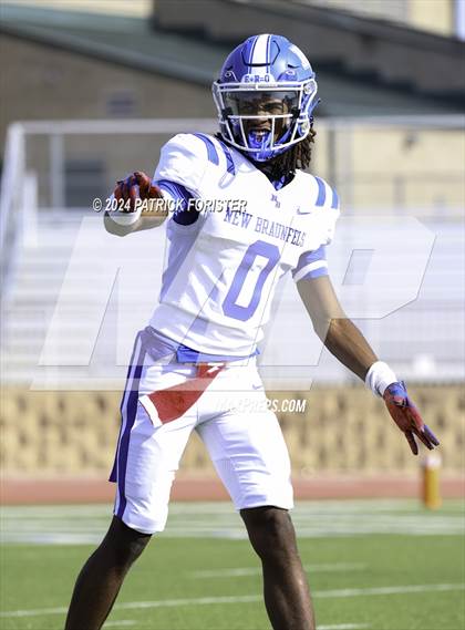 Thumbnail 2 in New Braunfels @ Jay (UIL 5A Football Bi-District Playoff) photogallery.