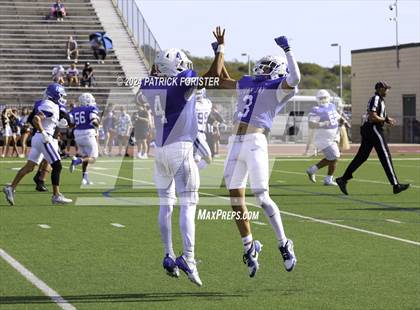 Thumbnail 3 in New Braunfels @ Jay (UIL 5A Football Bi-District Playoff) photogallery.