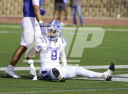 Thumbnail 2 in New Braunfels @ Jay (UIL 5A Football Bi-District Playoff) photogallery.