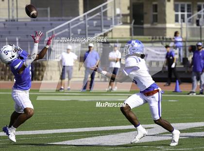 Thumbnail 2 in New Braunfels @ Jay (UIL 5A Football Bi-District Playoff) photogallery.