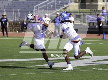 Thumbnail 3 in New Braunfels @ Jay (UIL 5A Football Bi-District Playoff) photogallery.