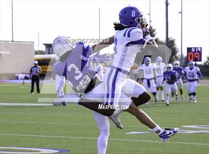 Thumbnail 3 in New Braunfels @ Jay (UIL 5A Football Bi-District Playoff) photogallery.