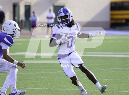 Thumbnail 3 in New Braunfels @ Jay (UIL 5A Football Bi-District Playoff) photogallery.