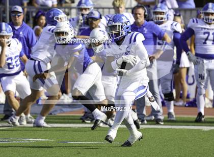 Thumbnail 3 in New Braunfels @ Jay (UIL 5A Football Bi-District Playoff) photogallery.