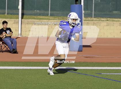 Thumbnail 3 in New Braunfels @ Jay (UIL 5A Football Bi-District Playoff) photogallery.