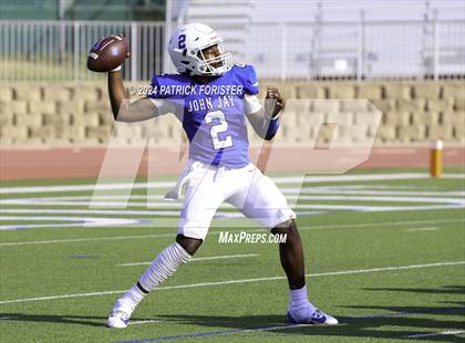 Thumbnail 1 in New Braunfels @ Jay (UIL 5A Football Bi-District Playoff) photogallery.