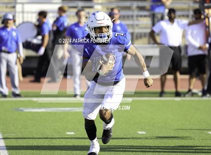 Thumbnail 2 in New Braunfels @ Jay (UIL 5A Football Bi-District Playoff) photogallery.