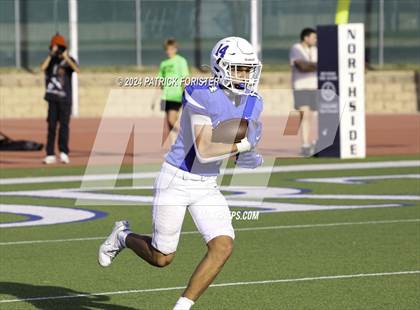 Thumbnail 2 in New Braunfels @ Jay (UIL 5A Football Bi-District Playoff) photogallery.