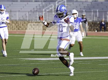 Thumbnail 2 in New Braunfels @ Jay (UIL 5A Football Bi-District Playoff) photogallery.