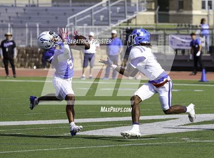 Thumbnail 1 in New Braunfels @ Jay (UIL 5A Football Bi-District Playoff) photogallery.