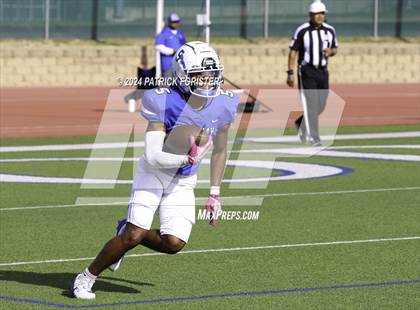 Thumbnail 2 in New Braunfels @ Jay (UIL 5A Football Bi-District Playoff) photogallery.