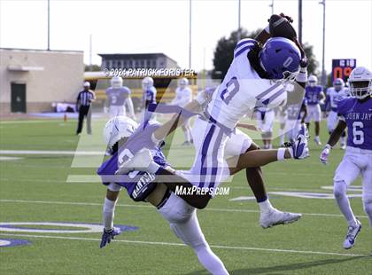 Thumbnail 3 in New Braunfels @ Jay (UIL 5A Football Bi-District Playoff) photogallery.