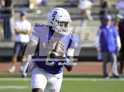 Thumbnail 2 in New Braunfels @ Jay (UIL 5A Football Bi-District Playoff) photogallery.